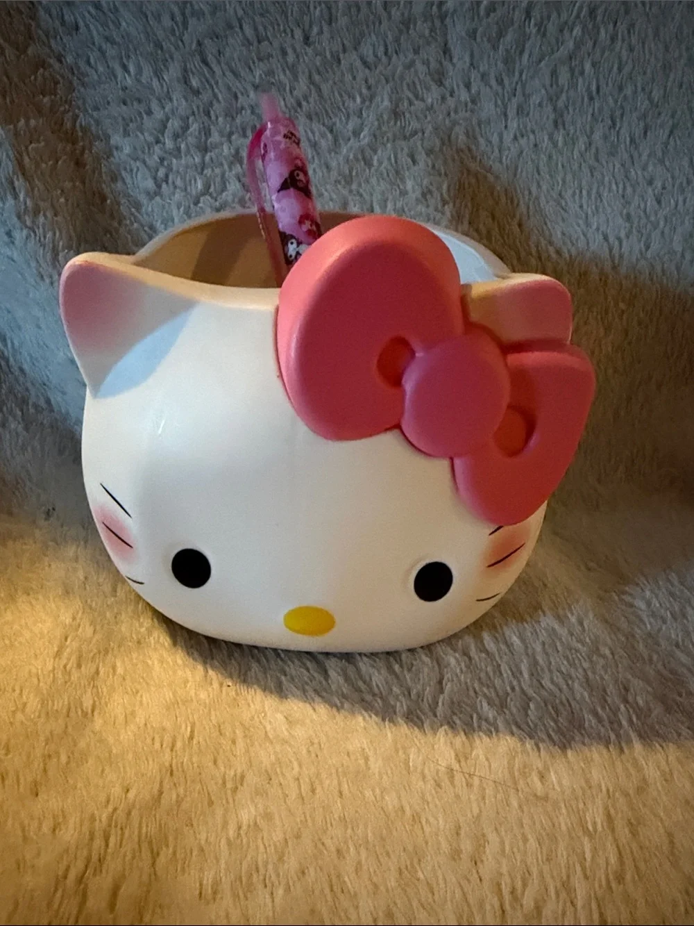 Hello Kitty White Face Organizer with Pink Bow